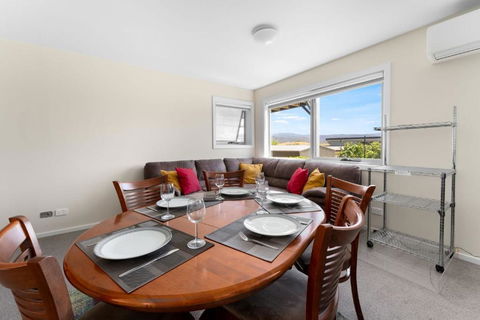 T Bar On Twynam - Modern 2BR Apartment L WiFi L Netflix L BBQ L Smart TV L Air-Con - Phillip Island Accommodation 2
