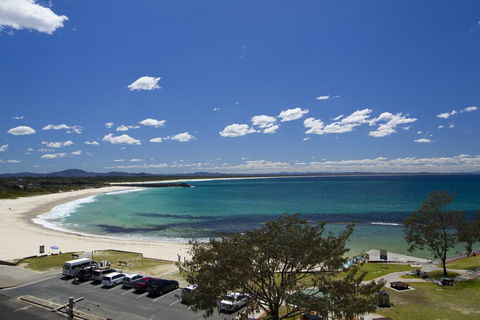 Beachpoint, Unit 401, 28 North Street - Phillip Island Accommodation 0