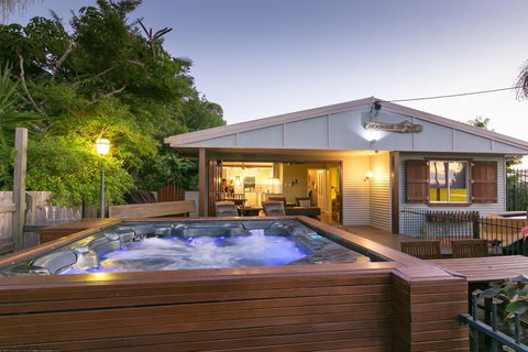 Beachside Cottages - Phillip Island Accommodation 0