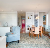Beautiful Renovated Home With Water Views and Yard - Phillip Island Accommodation