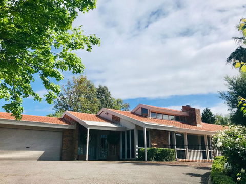 Beautiful Resort Retreat Villa In The Yarra Valley - Entertainer's Delight - Phillip Island Accommodation 2