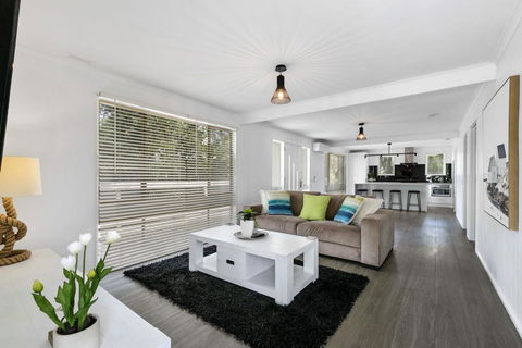 BEAUTY AND THE PEACE - INLET SIDE - Phillip Island Accommodation 3