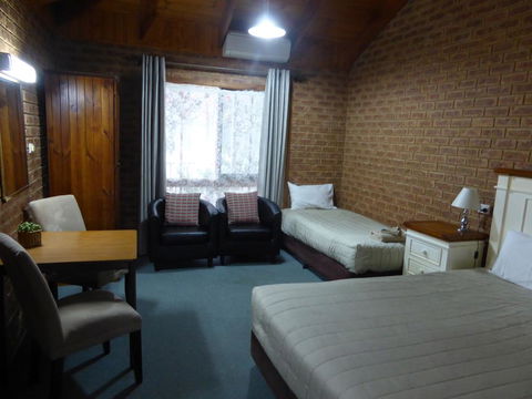 Beechworth Carriage Motor Inn - Phillip Island Accommodation 1