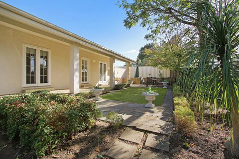 Bella House - Phillip Island Accommodation 3
