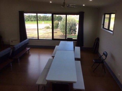 Bellarine Lodge Sleeps 30 - Phillip Island Accommodation 2