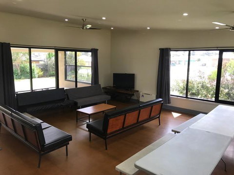 Bellarine Lodge Sleeps 30 - Phillip Island Accommodation 1