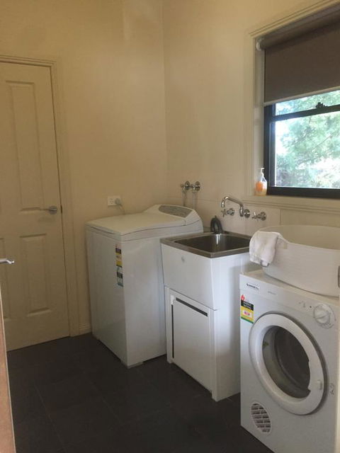 Bennett House Horsham - Phillip Island Accommodation 2