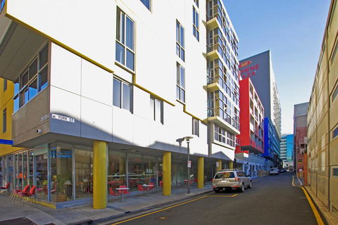 Bent St Apartments 2 - Phillip Island Accommodation 0