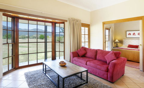 Berenbell Vineyard Retreat - Phillip Island Accommodation 1
