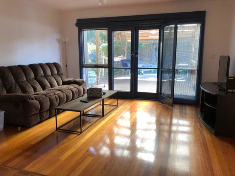 Big Room 12km To City Near Boxhill, Melbourne - Phillip Island Accommodation 1