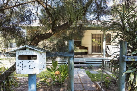 Bird Song - Iluka, NSW - Phillip Island Accommodation 1