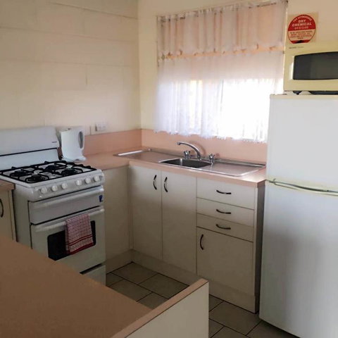 Black Swan Motor Inn - Phillip Island Accommodation 3