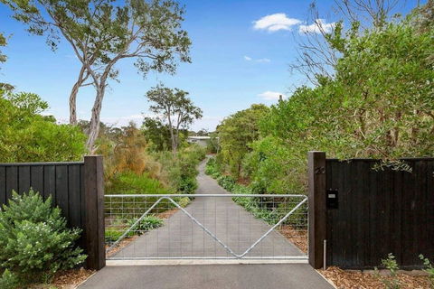 Blairgowrie Beach Retreat - Phillip Island Accommodation 0