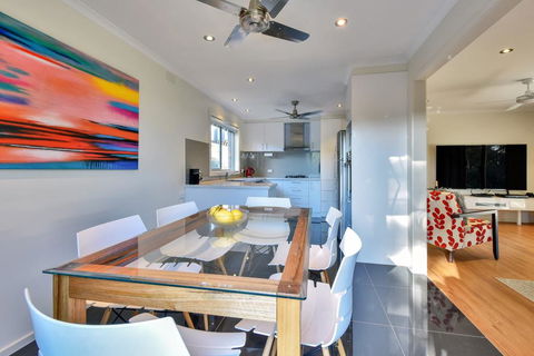 Blairgowrie Contemporary Beach Retreat - Phillip Island Accommodation 0