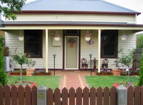 Bloomsbury Cottage - Phillip Island Accommodation 1