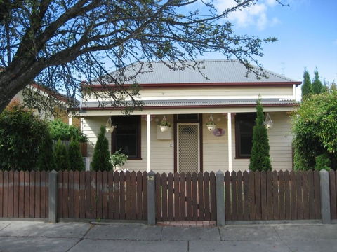 Bloomsbury Cottage - Phillip Island Accommodation 2