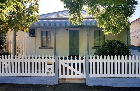 Blue And White Nile - Phillip Island Accommodation 0