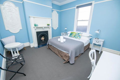 Blue Door Apartments Heritage Charm In CBD - Phillip Island Accommodation 2
