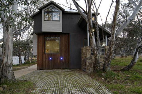 Blue Ice - Phillip Island Accommodation 0