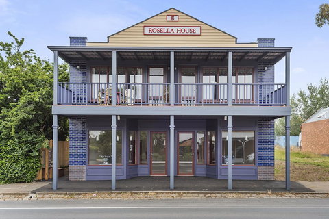 Blue Rosella On Piper - Phillip Island Accommodation 0
