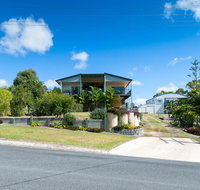 Blue Water Retreat - Upstairs  Downstairs - Phillip Island Accommodation