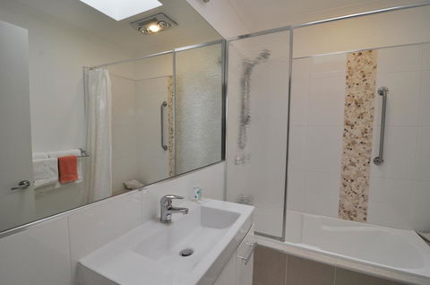 Bluedock Apartments - Phillip Island Accommodation 1
