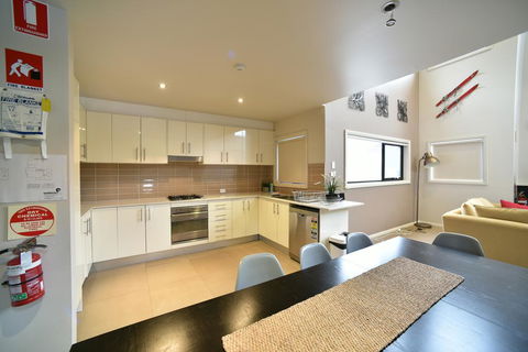 Blues Air 1 - Phillip Island Accommodation 2