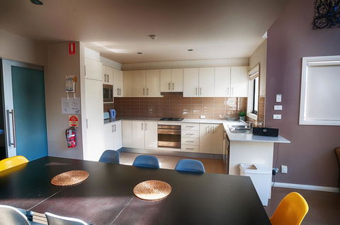 Blues Air 1 - Phillip Island Accommodation 1