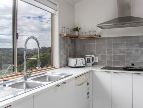 THE SHED - Tallebudgera Valley - Phillip Island Accommodation 2