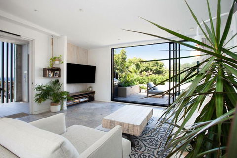 The Treehouse Penthouse - Phillip Island Accommodation 2