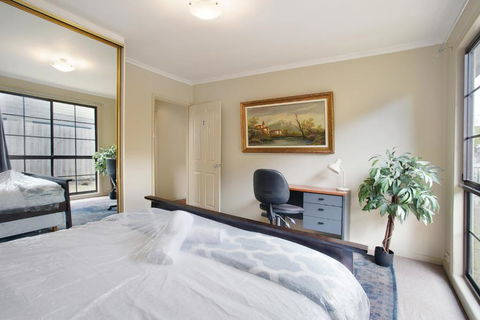 Three Bedroom Sweet Retreat In Coburg - Phillip Island Accommodation 3