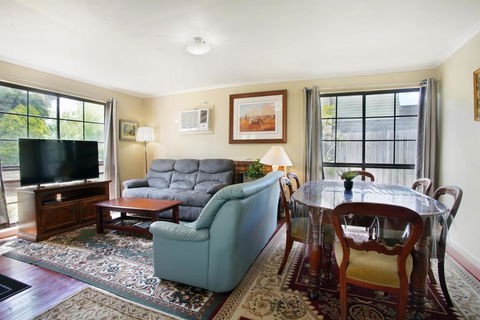Three Bedroom Sweet Retreat In Coburg - Phillip Island Accommodation 0
