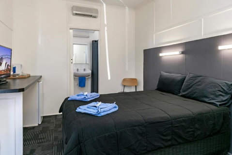 Tinman Roadhouse - Phillip Island Accommodation 0
