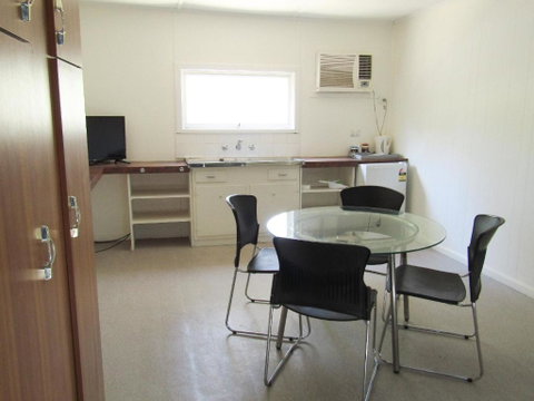 Tinman Roadhouse - Phillip Island Accommodation 2