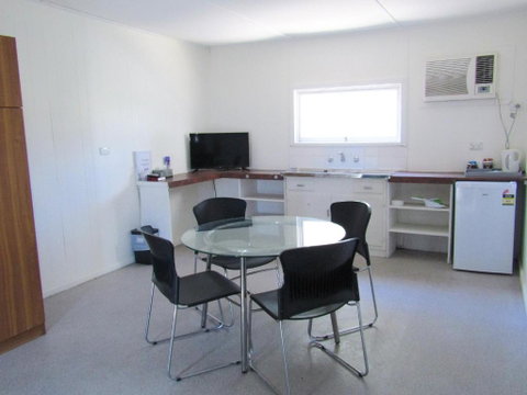 Tinman Roadhouse - Phillip Island Accommodation 3