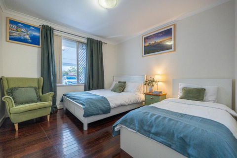 Warmth House Nr Airport 2rooms 5beds Yard N Parking - Phillip Island Accommodation 0