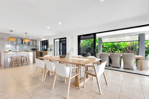 YALLA24-Luxury Resort Style Home - Phillip Island Accommodation 3