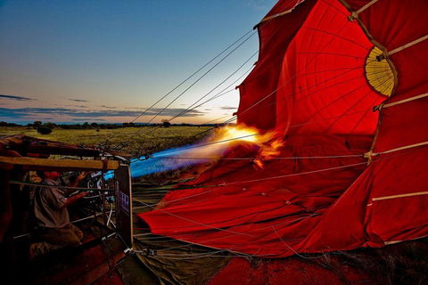 Early Morning Ballooning In Alice Springs - Phillip Island Accommodation 0
