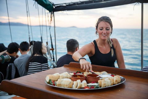 Fly & Sail Package (With Providence) - Phillip Island Accommodation 0