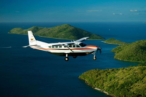Reef And Island Scenic Flight From Airlie Beach - Phillip Island Accommodation 3