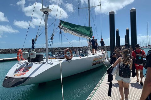 2-Night Whitsundays Sailing Cruise Incl. Whitehaven Beach & Great Barrier Reef - Phillip Island Accommodation 0