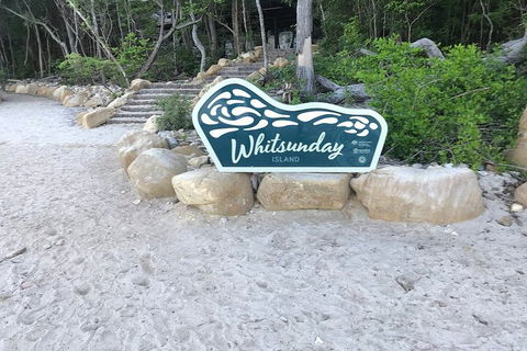 2 Night Small Group Whitsundays Sailing Adventure Aboard Mandrake - Phillip Island Accommodation 1