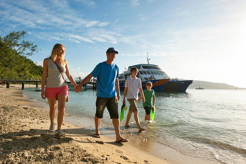 Fitzroy Island Catamaran Transfers From Cairns - Phillip Island Accommodation 3