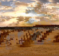 Pinnacle Desert Sunset and Night-time Stargazing Tour from Perth - Phillip Island Accommodation