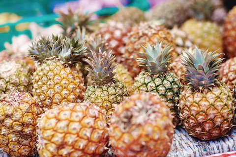 Sunshine Coast Eumundi Markets Return Minibus Transfer - Phillip Island Accommodation 0