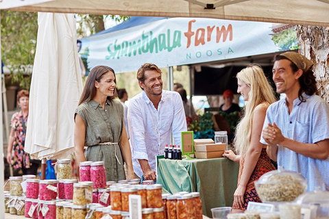 Sunshine Coast Eumundi Markets Return Minibus Transfer - Phillip Island Accommodation 1