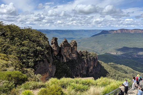 Blue Mountains Private Tour - Wild Kangaroos, Waterfalls And The Three Sisters - Phillip Island Accommodation 0